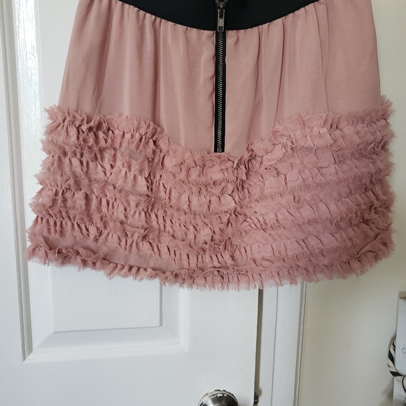 Forever 21 pink ruffle skirt - Picture 2 of 2